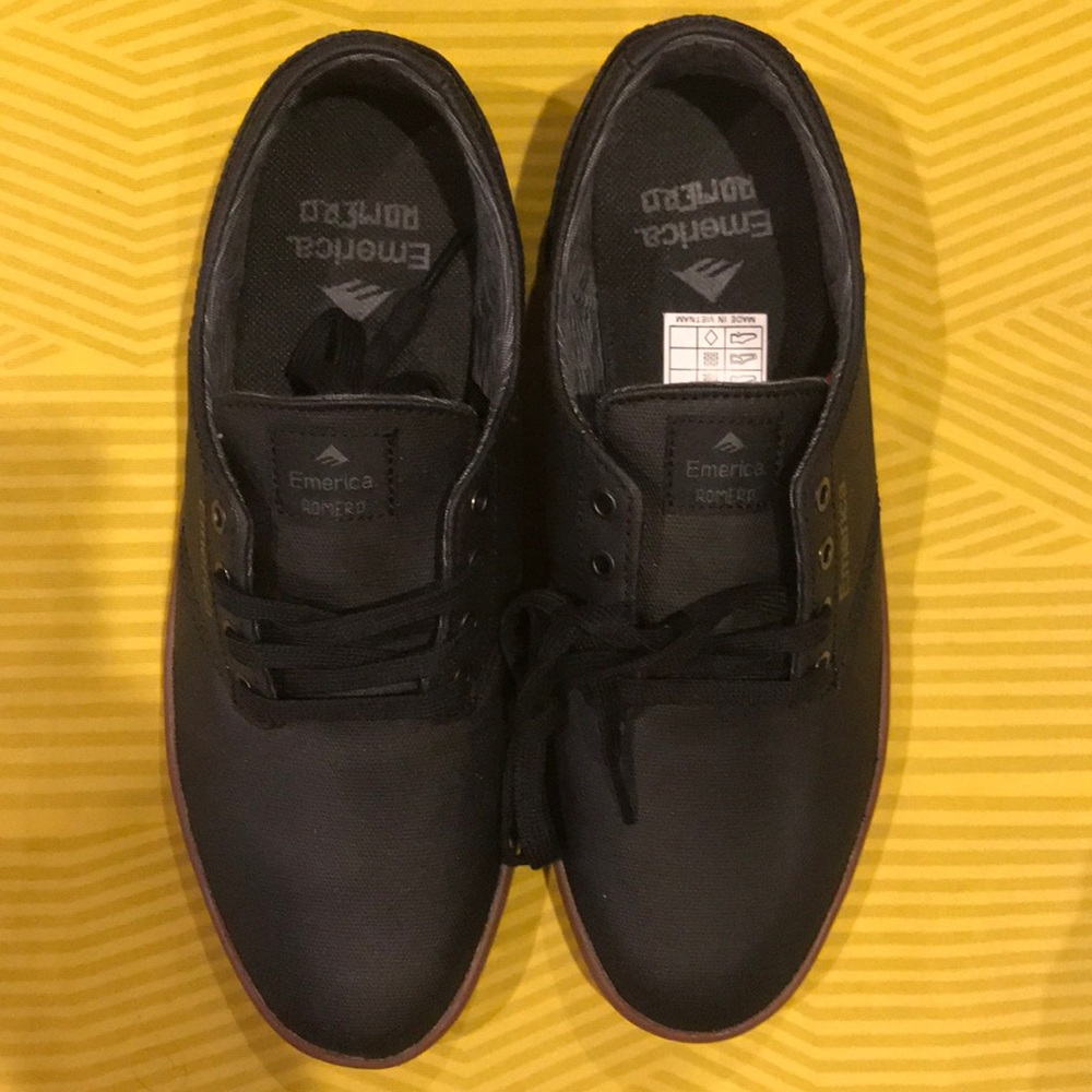 Brand new The Romero laced skater sneakers